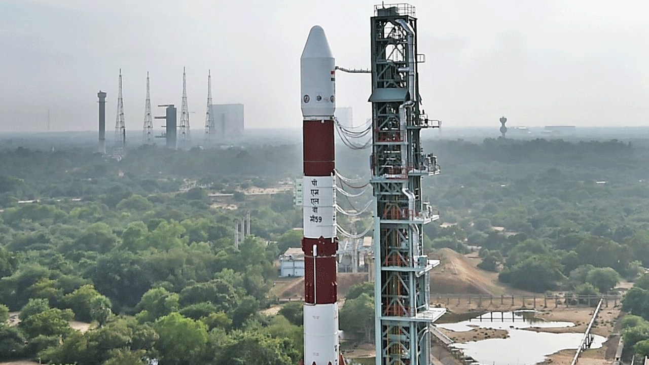 PSLV-C59: ప్రోబా3లో సాంకేతిక లోపం.. పీఎస్ఎల్వీ సీ59 ప్ర‌యోగం రేప‌టికి వాయిదా
