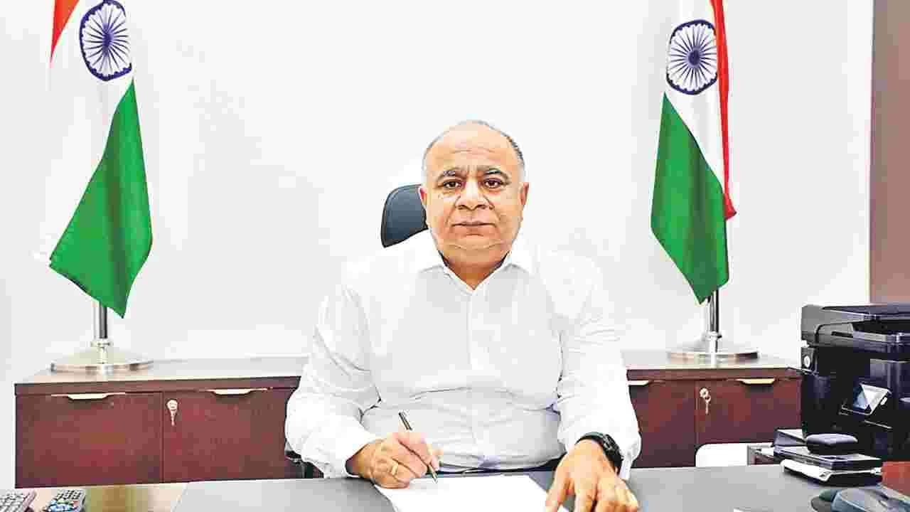 16 మందికి ఎస్పీలుగా పదోన్నతి