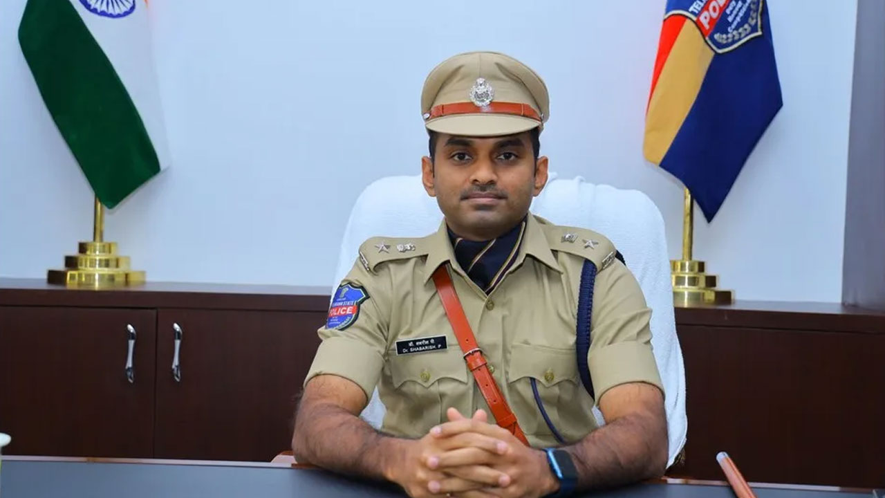 Mulugu | అజ్ఞాతంలో ఉన్న మావోయిస్టు కుటుంబాల‌కు ఎస్పీ ప‌రామ‌ర్శ‌