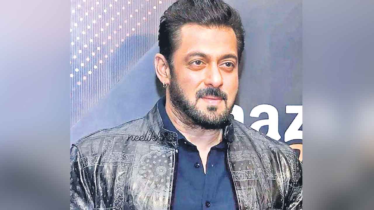 రామ్‌చరణ్‌ కోసం..