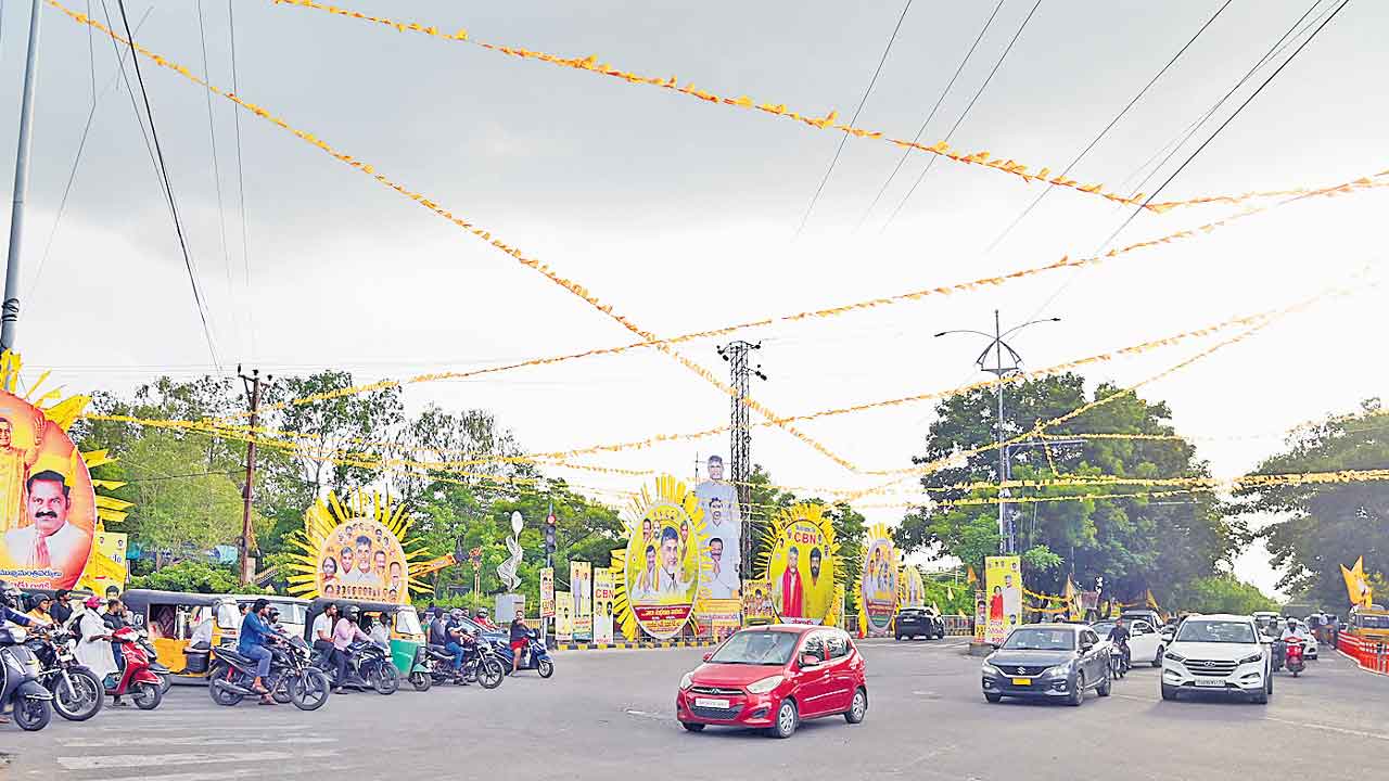 ఇంకా వదలని సమైక్య బానిసత్వం