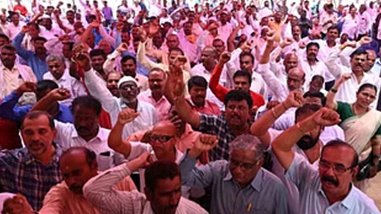 ప్రభుత్వంపై ఆర్టీసీ కార్మికుల అసంతృప్తి