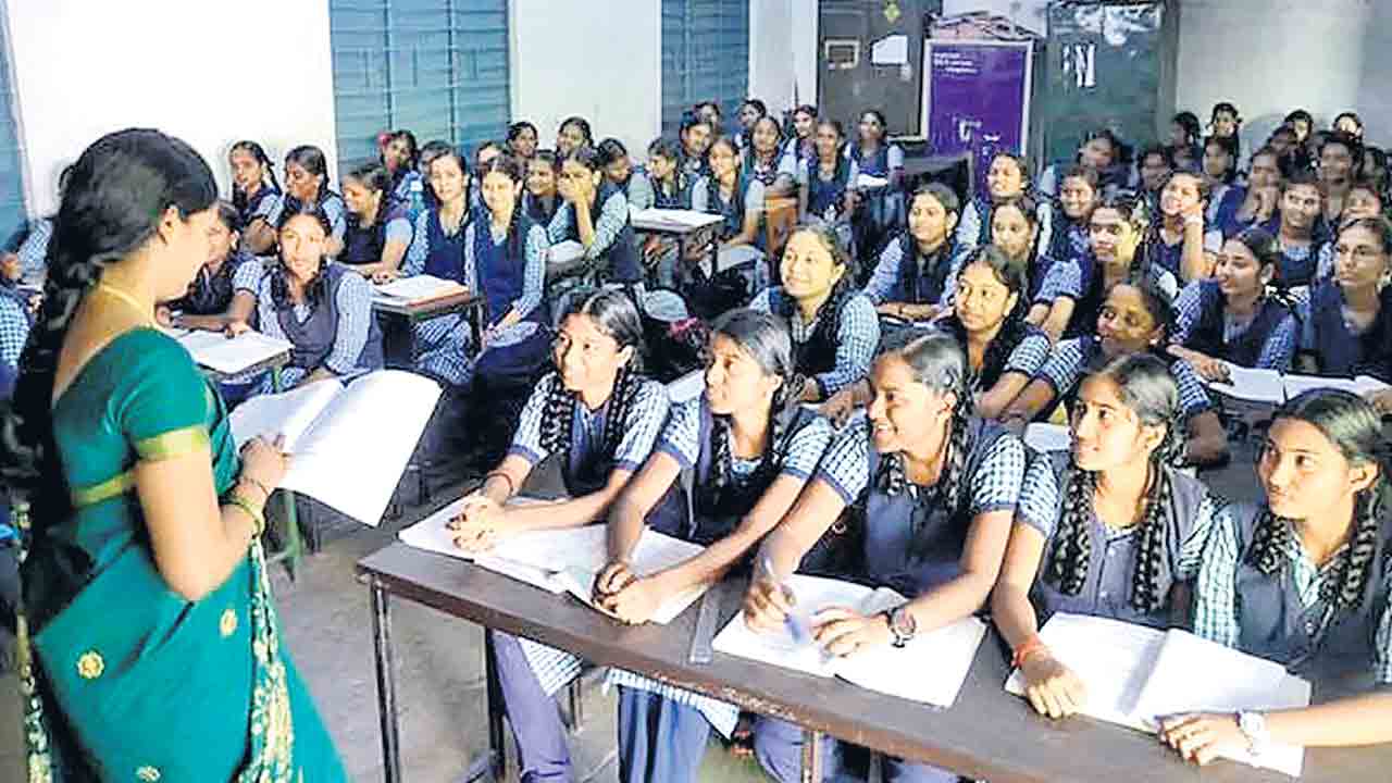 Telangana | టీచర్ల పరస్పర బదిలీకి 20 లక్షలు! రంగారెడ్డి, మేడ్చల్‌ జిల్లాల్లో భారీ డిమాండ్‌