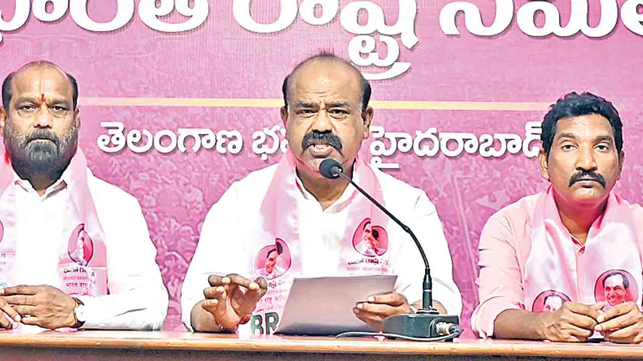 కేటీఆర్‌ను బద్నాం చేసే కుయుక్తి