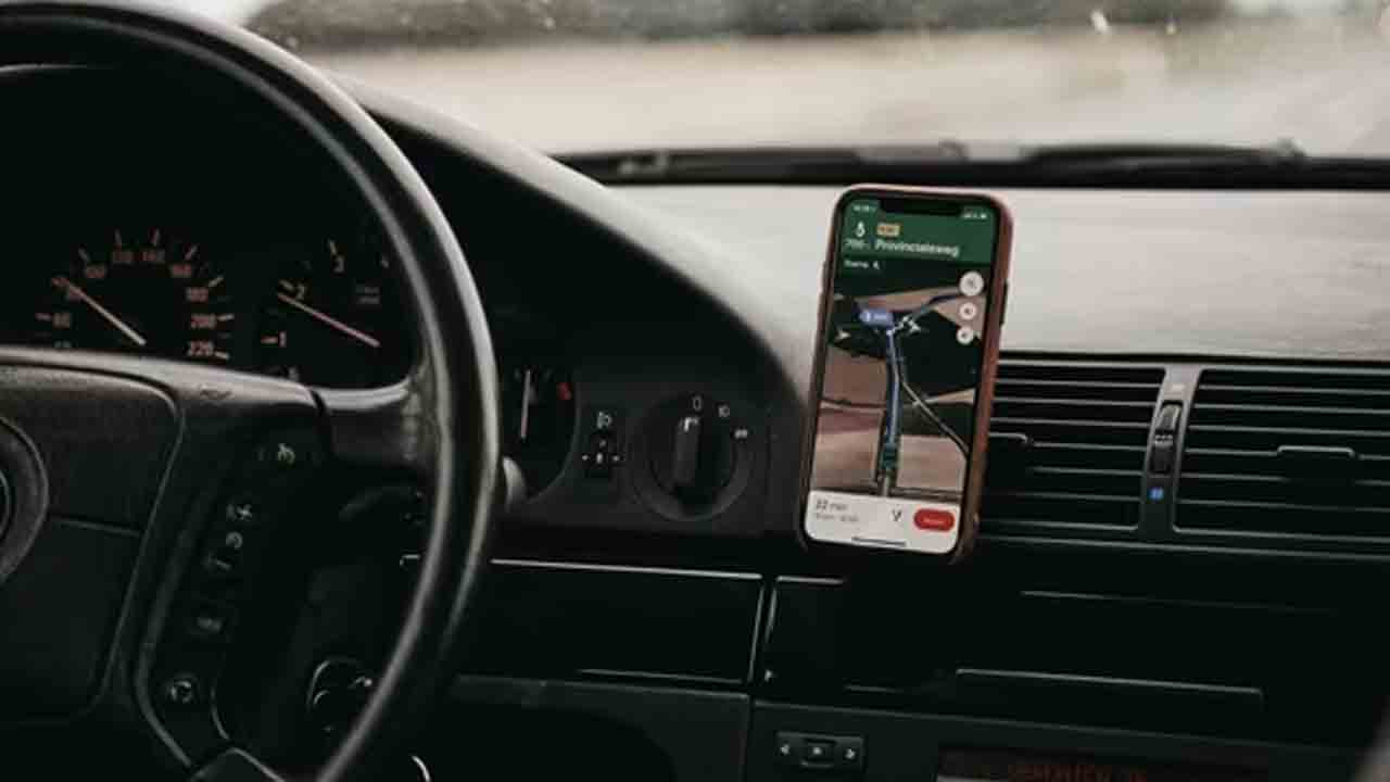 Google Maps | పక్క రాష్ట్రంలోకి వెళ్లి బందీలుగా మారారు.. పోలీసులను తప్పుదారి పట్టించిన గూగుల్‌ మ్యాప్స్‌!