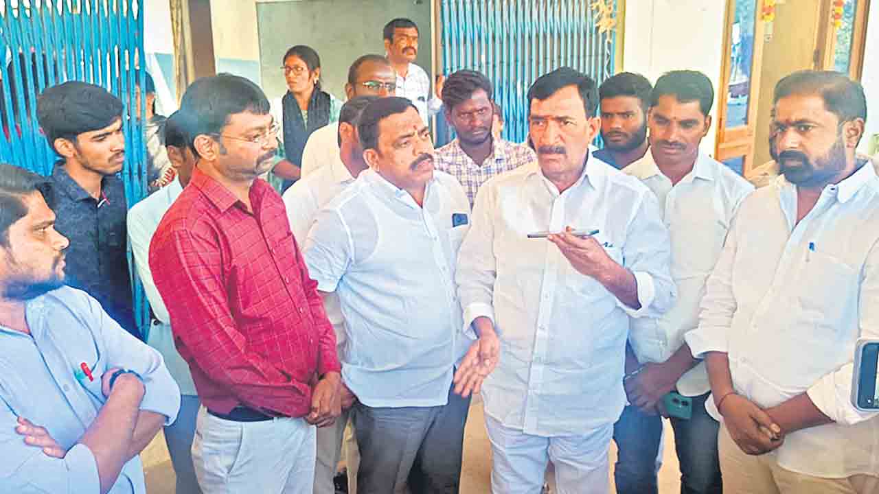 నిర్బంధంలో గురుకులాలు