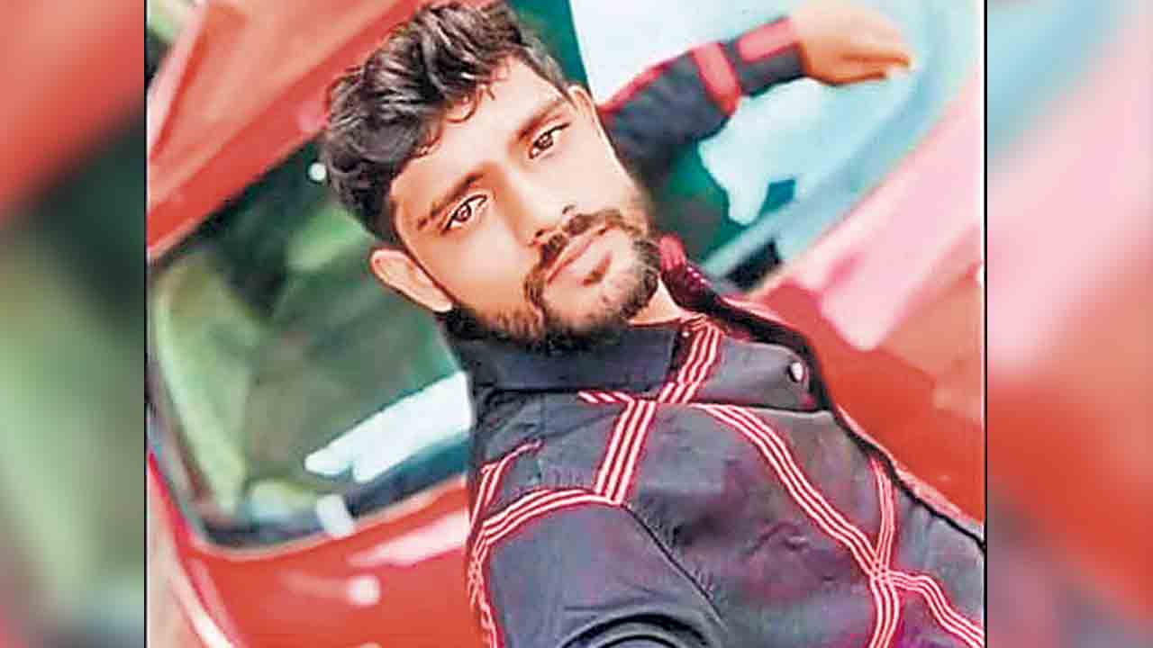 మరో ఆటోడ్రైవర్‌ ఆత్మహత్య