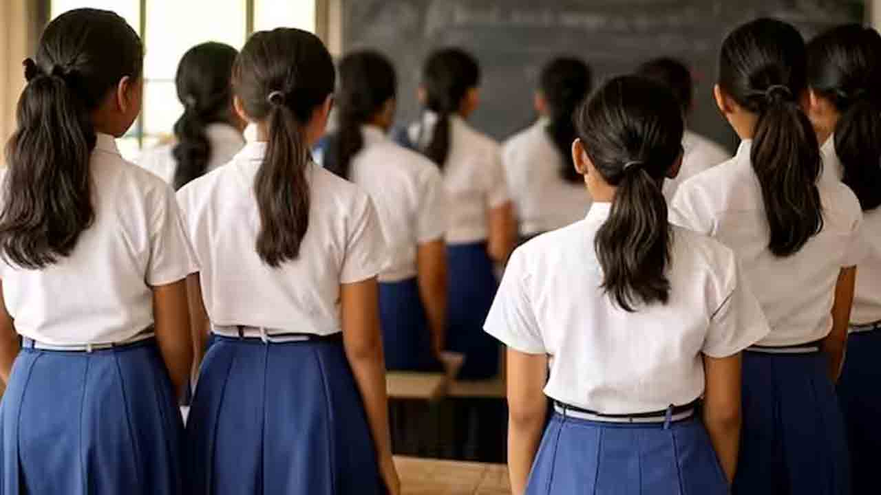 Jharkhand | 80 మంది టెన్త్‌ విద్యార్థినుల చొక్కాలు విప్పించిన ప్రిన్సిపల్‌