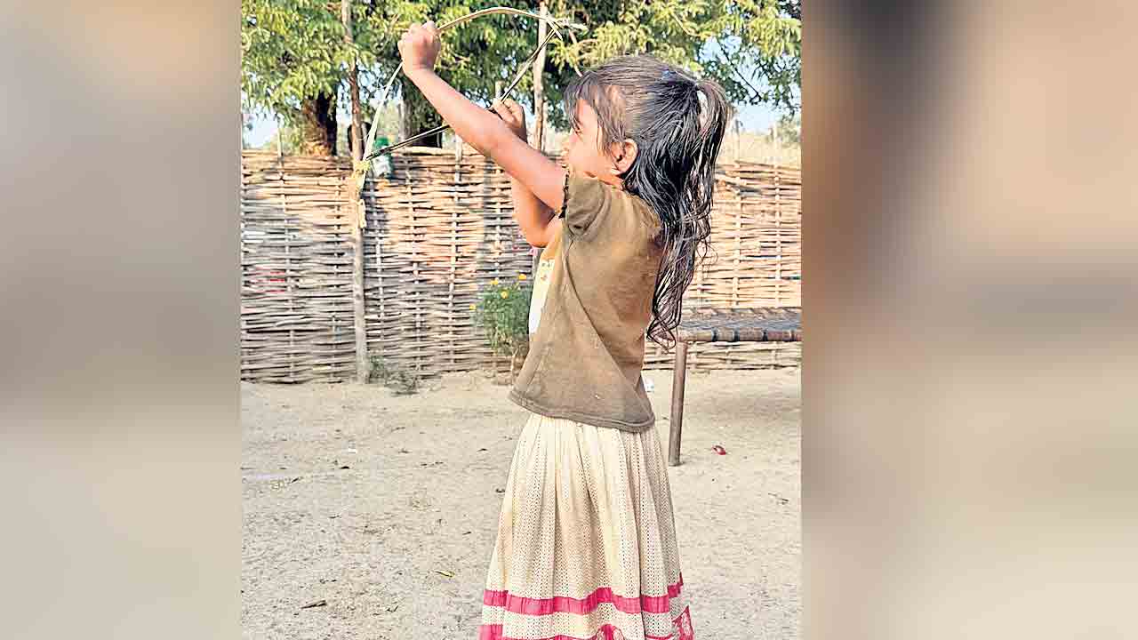 అడివినిడిసి యాడికి వోతం