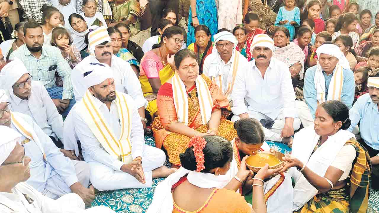 ఖాందేవుడిది దశాబ్దాల చరిత్ర