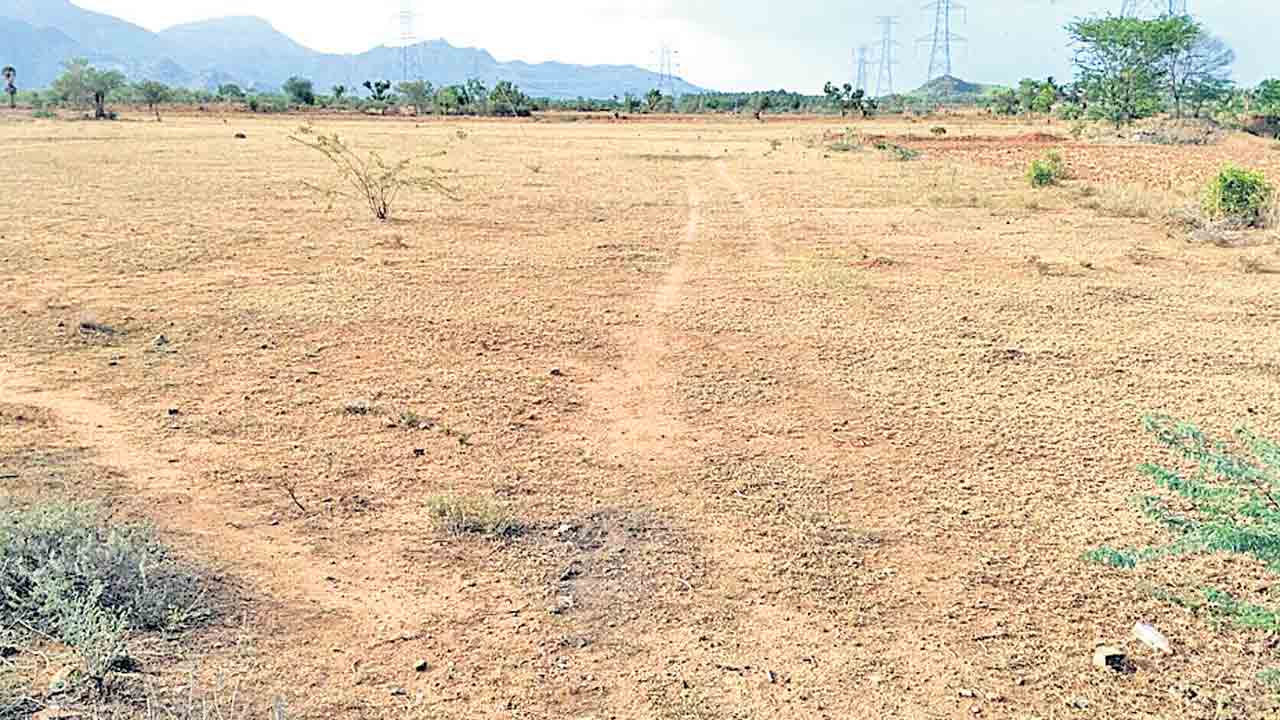 Congress Govt | హామీలు నెరవేర్చలేక ఆపసోపాలు.. సర్కారు భూములను అమ్మకానికి పెడుతున్న కాంగ్రెస్‌ ప్రభుత్వం