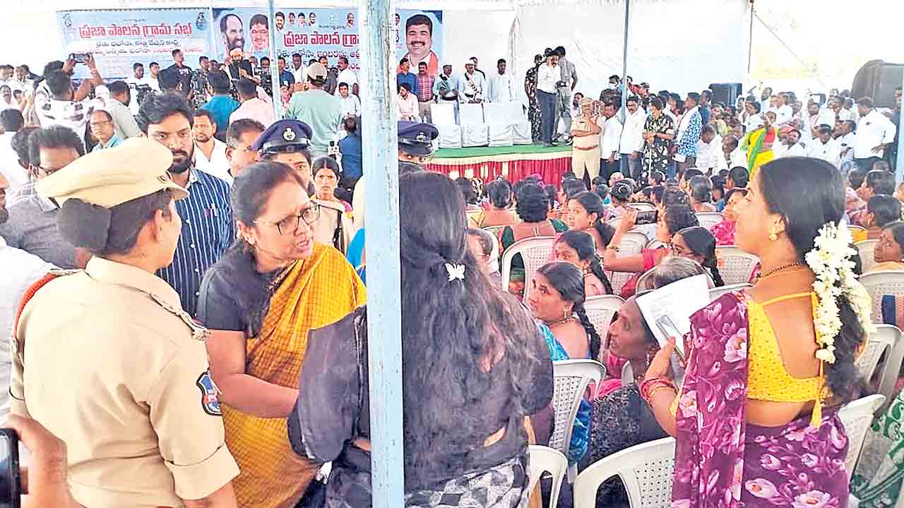 Congress | సర్కారుపై పోరు.. దద్దరిల్లె ఊరు.. కాంగ్రెస్‌పై ప్రజల్లో వెల్లువెత్తుతున్న ఆగ్రహం