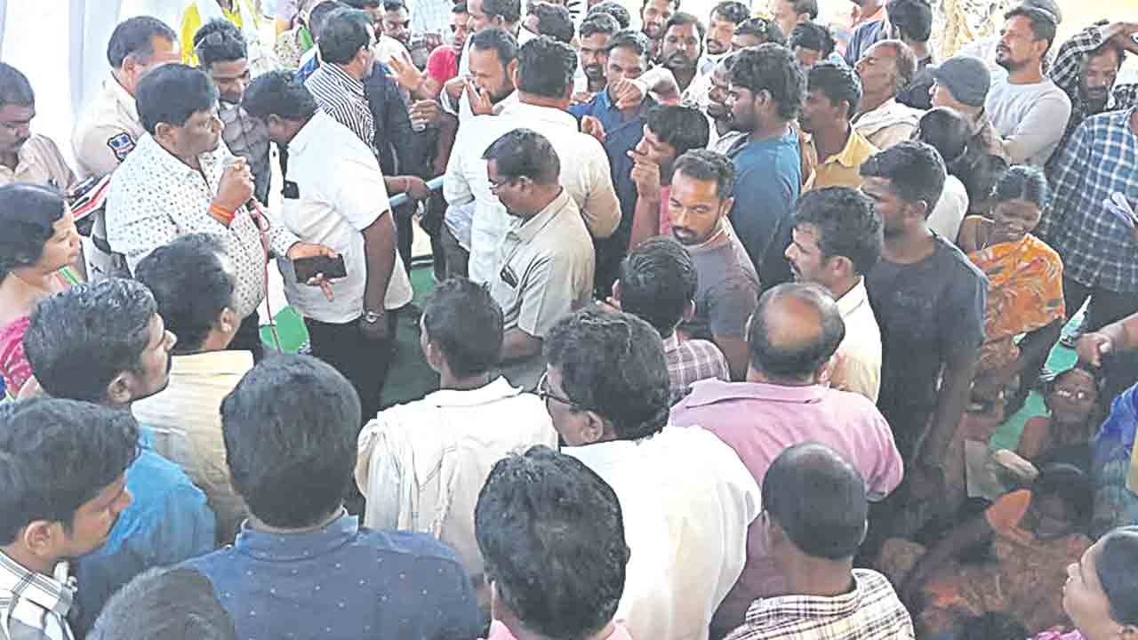 గ్రామసభల్లో లొల్లి..లొల్లి