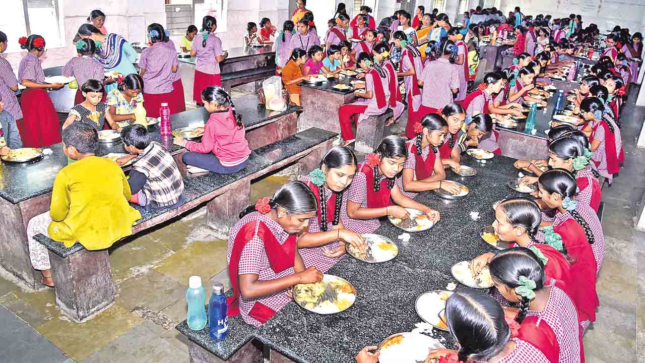 Gurukula Schools | గురుకులాల పర్యవేక్షణ అదనపు కలెక్టర్లకు.. రెసిడెన్షియల్‌ స్కూళ్లు, హాస్టళ్ల బాధ్యత కూడా