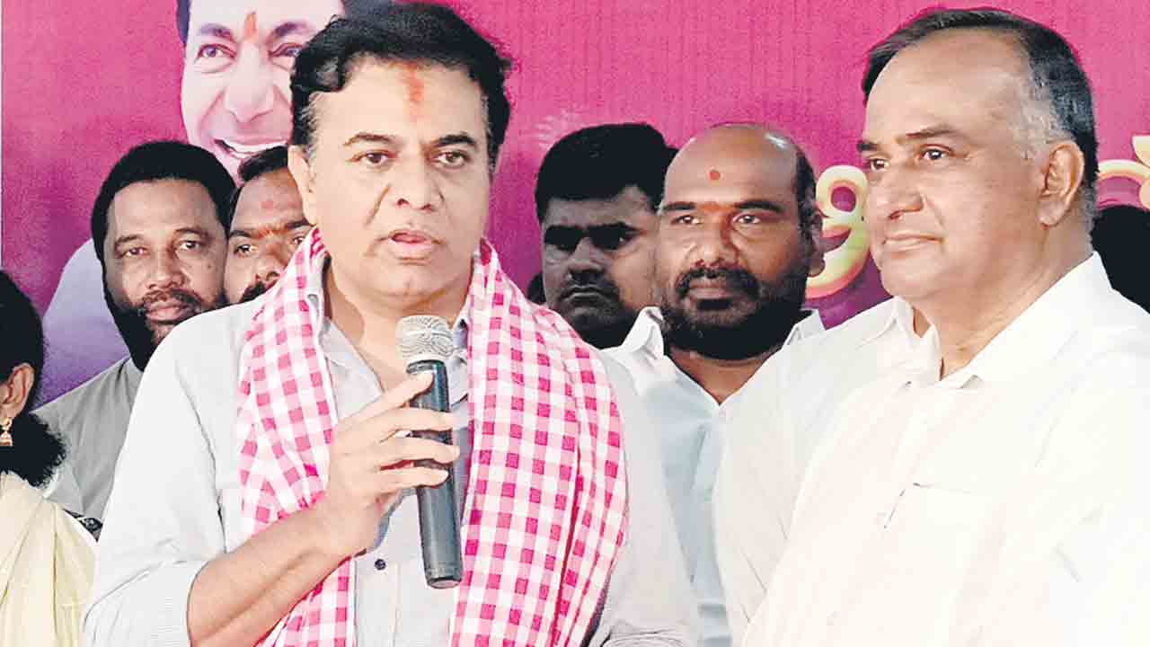 ఆదర్శంగా తీర్చిదిద్దాం