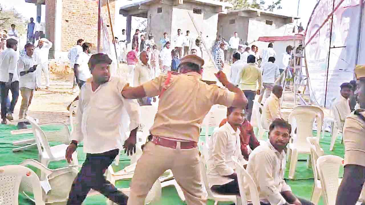 Palla Rajeshwar Reddy | పేదలందరికీ పథకాలను అందించాలన్నందుకు.. ఎమ్మెల్యే పల్లాపై కాంగ్రెస్‌ నాయకుల దాడి