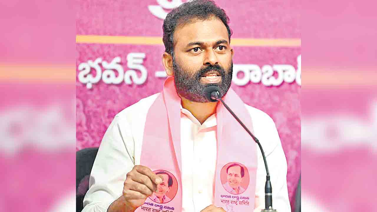 సినిమా పక్షమా? కాంగ్రెస్‌ పక్షమా?