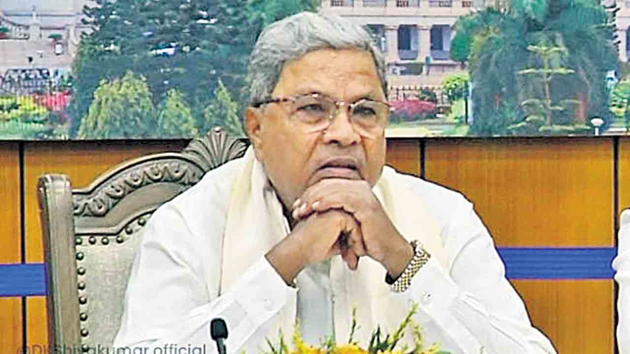 Karnataka | బస్సు చార్జీల బాదుడు.. 15 శాతం పెంచిన కర్ణాటక కాంగ్రెస్‌ సర్కారు