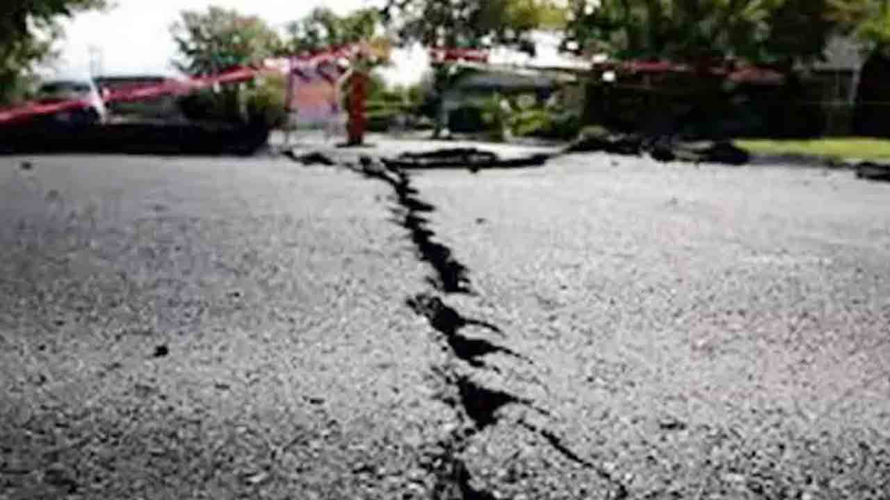 ఏపీలో మరోసారి భూప్రకంపనలు