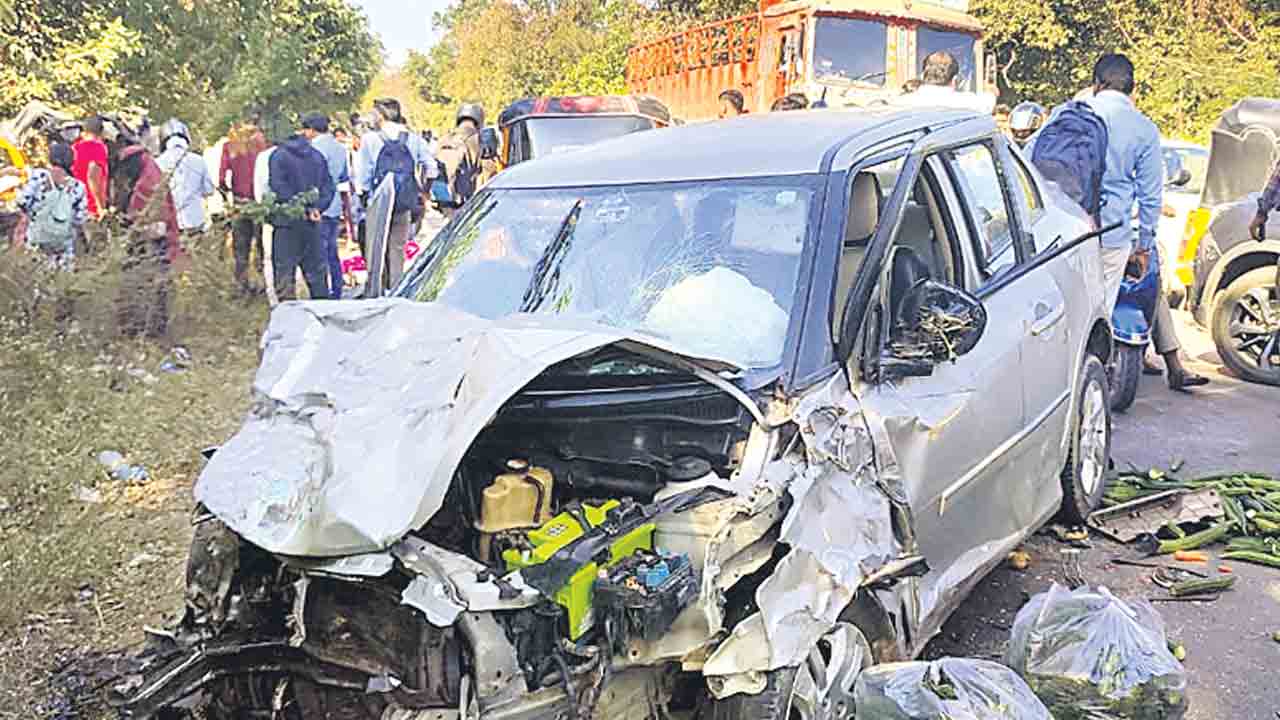 రక్తంచిందిన రహదారి