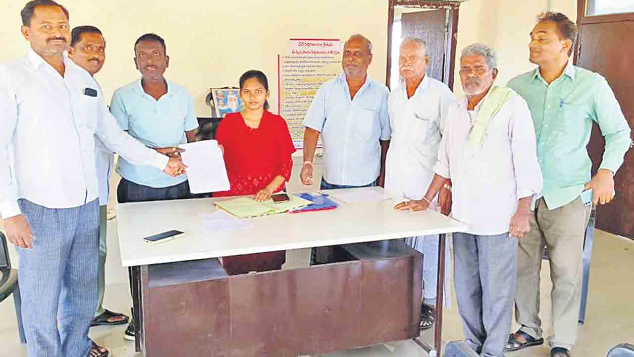 రెండు లక్షలపై రుణమాఫీ చేయాలి