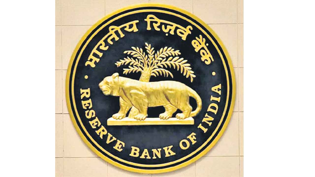 రుణాలు తీసుకోవడం గగనమే