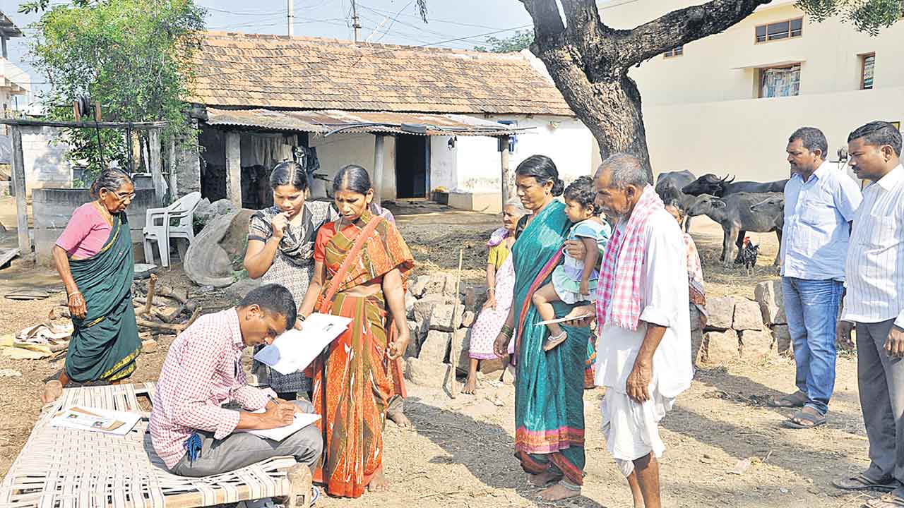 Samagra Survey | సమగ్ర సర్వే ఏమాయే.. 80 రోజులు దాటినా ఊసేలేదు!