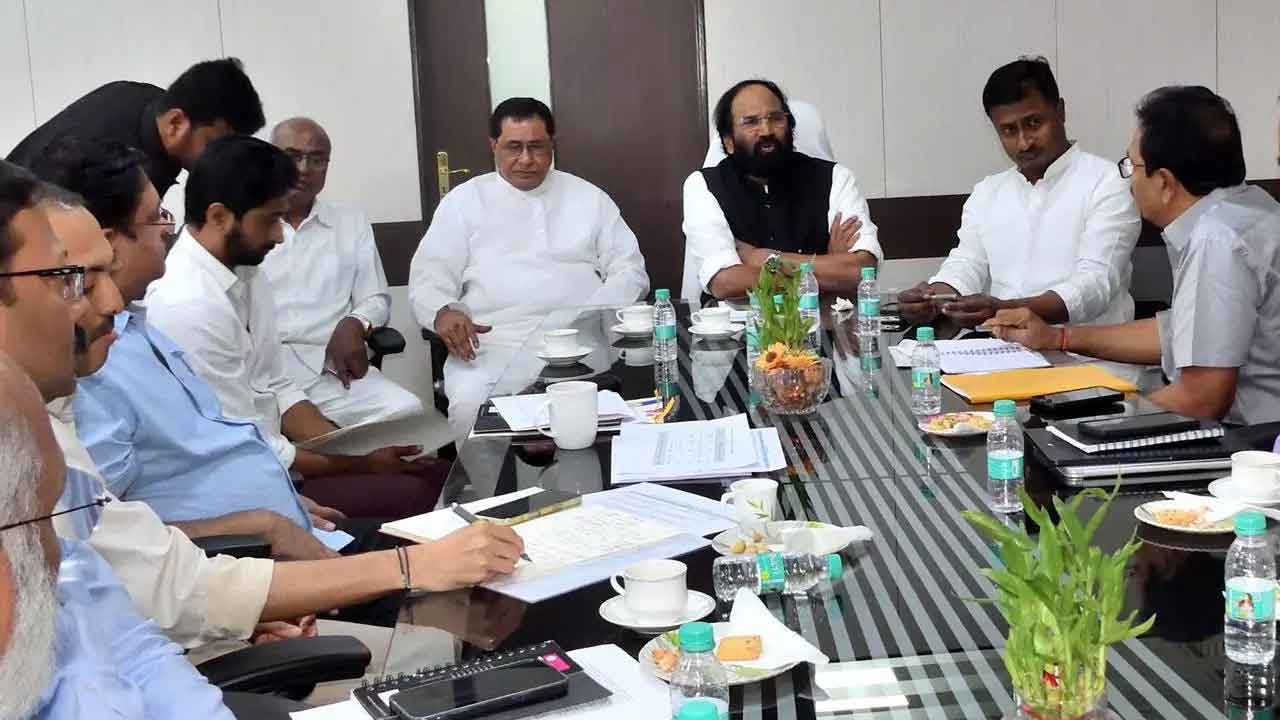 చివరి ఆయకట్టుకు నీరందించాలి