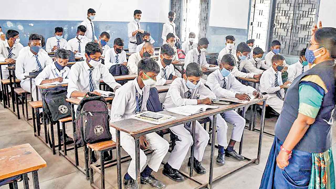 Students | ఎనిమిదో తరగతిలో ఉన్నా.. రెండో తరగతి పాఠాల చదవలేరు.. రాష్ట్రంలో విద్యార్థుల పరిస్థితిపై సంచలన విషయాలు వెల్లడి