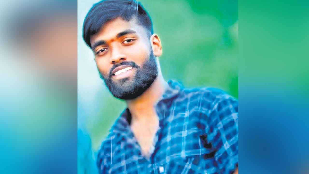 ఆన్‌లైన్‌ బెట్టింగ్‌కు యువకుడి బలి