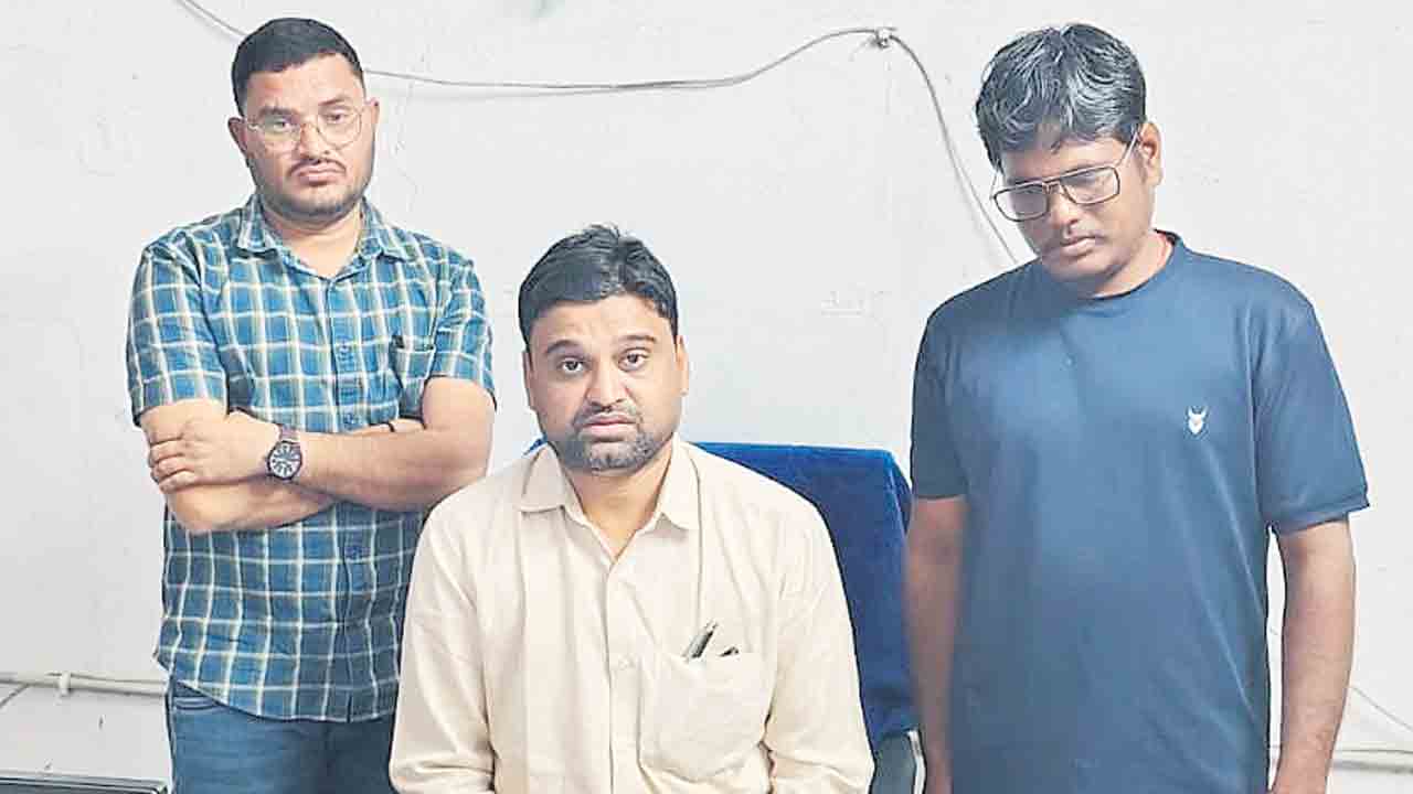 ఆయన రూటే సెప‘రేటు’!