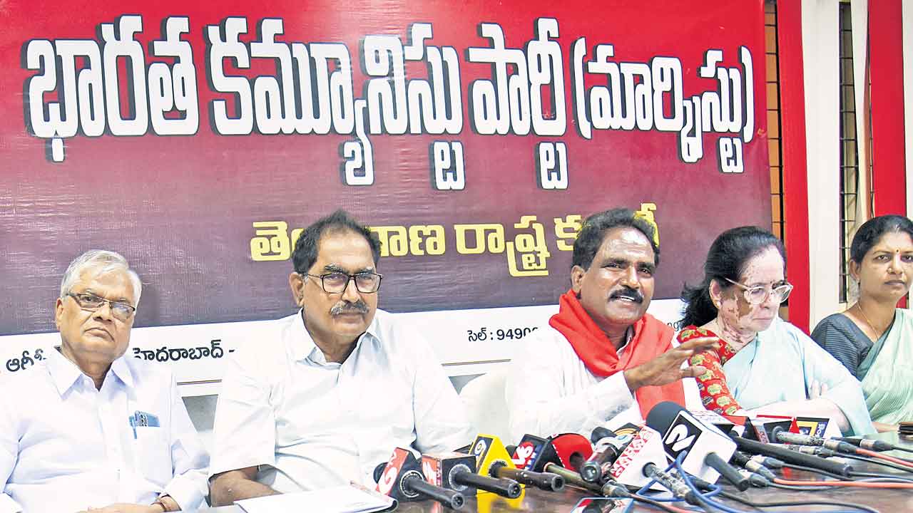 కార్పొరేట్లకు దోచిపెడుతున్న రేవంత్‌ సర్కారు