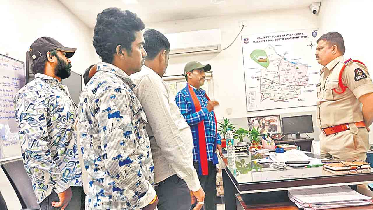 420 హామీలపై దళితుల తిరుగుబాటు