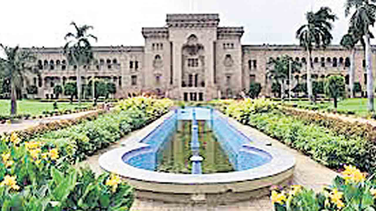 రిటైర్మెంట్‌ సడలింపుపై వీసీల గుర్రు