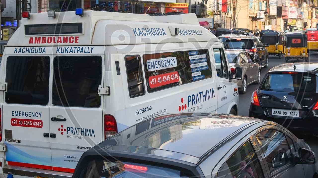 Hanumakonda | మంత్రులరాకతో పోలీసుల అతి ఆంక్షలు.. అంబులెన్స్‌కు దారేది?