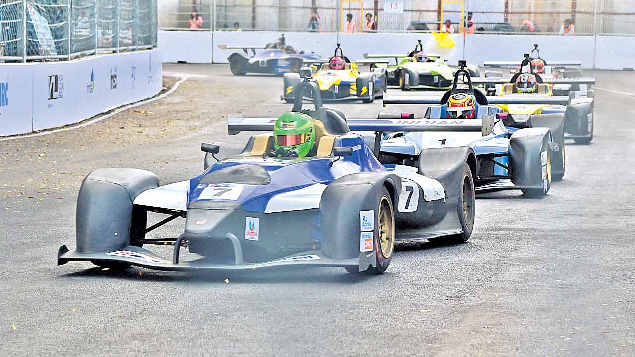 పెట్టుబడులు తెస్తే పేరు బద్నామా?