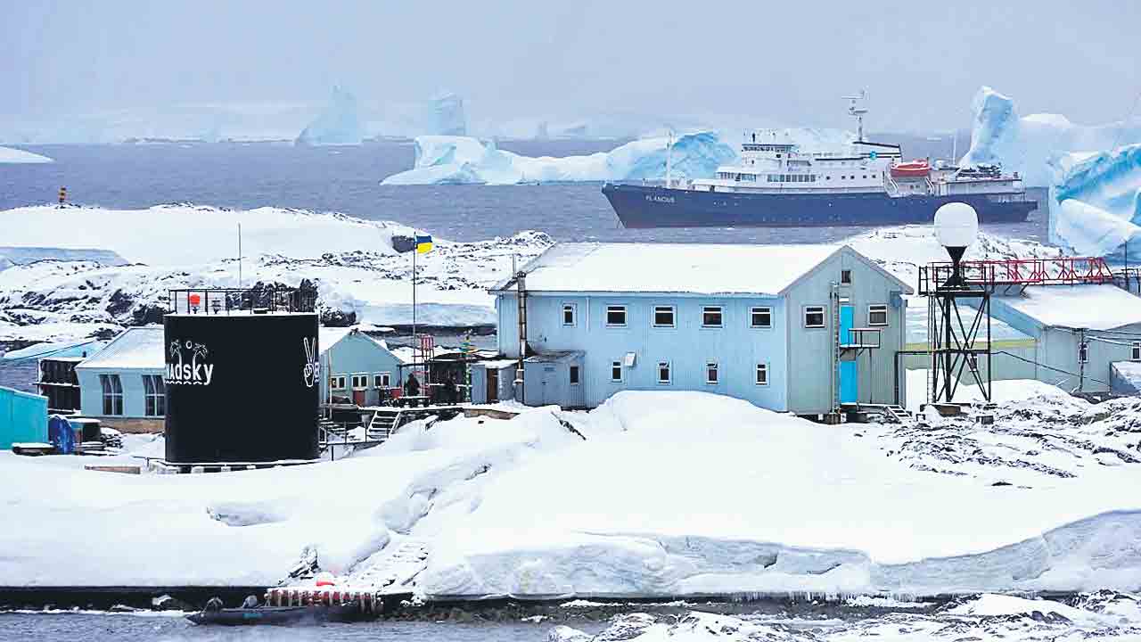 Antarctica | అంటార్కిటికాపై రష్యా కన్ను.. మంచు ఖండంలో అపార చమురు నిక్షేపాలు