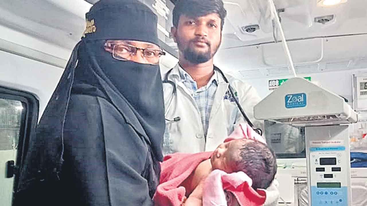 సీపీఆర్‌ చేసి.. ప్రాణం నిలిపి