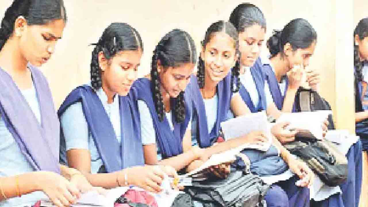 అభ్యాస దీపికలు ఇవ్వండి