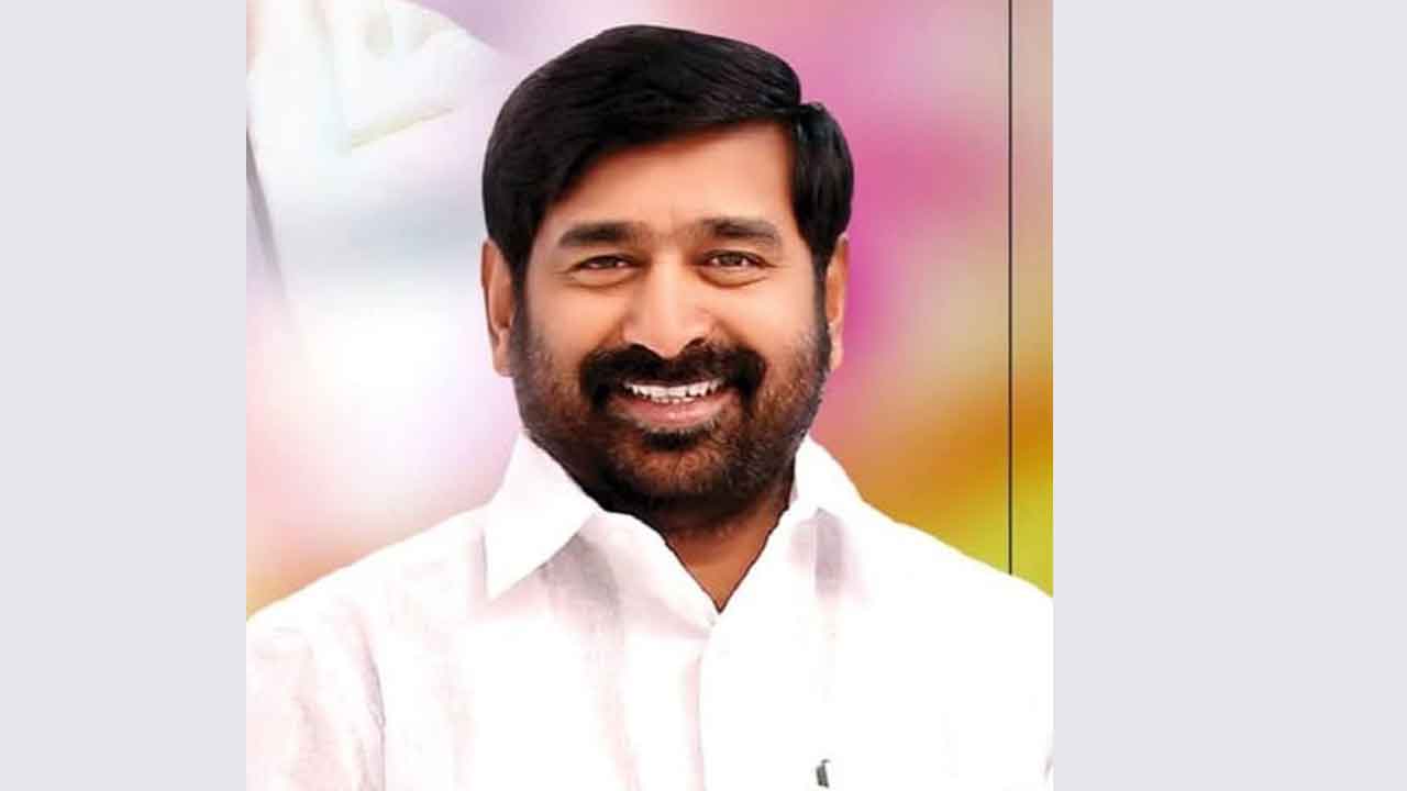 సరికొత్త ఆలోచనలతో ముందుకు సాగాలి