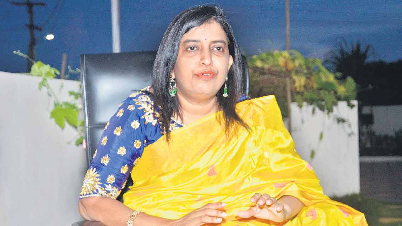 జీజీహెచ్‌ సూపరింటెండెంట్‌పై వేటు