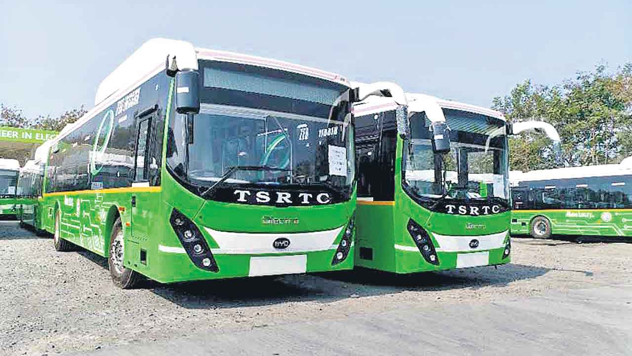 Green Tax | ప్రయాణికులపై భారం.. ఎలక్ట్రిక్‌ బస్సుల్లో గ్రీన్‌ట్యాక్స్‌ బాదుడు