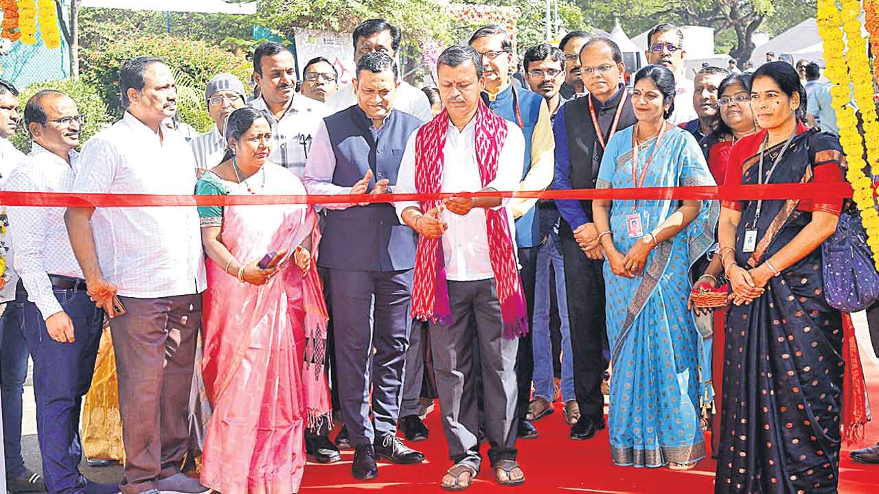 ఆహ్లాదకరంగా ఉద్యాన్‌ – ఉత్సవ్‌