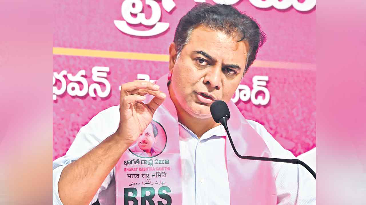 KTR | పార్టీ ఫిరాయించిన వారిని ప్రశ్నిస్తే అరెస్టు చేయడం సిగ్గుచేటు.. కేటీఆర్‌ ధ్వజం