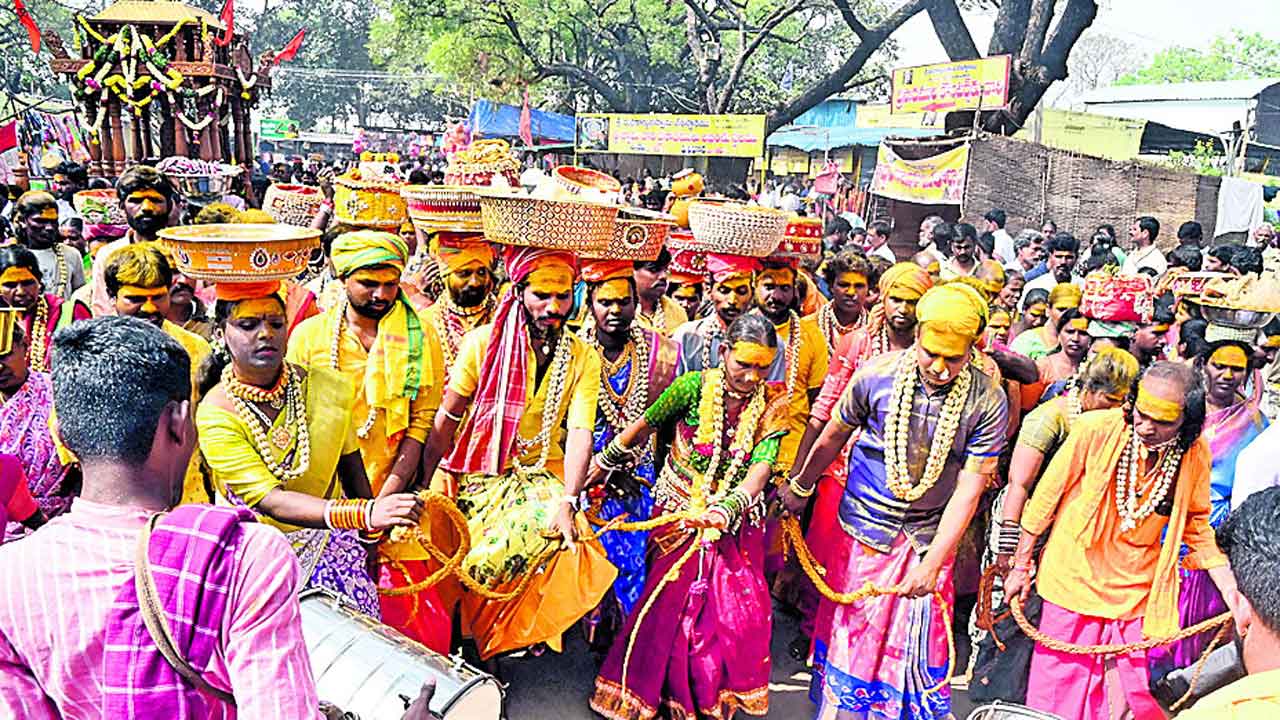 మమ్మేలు మల్లన్నా..