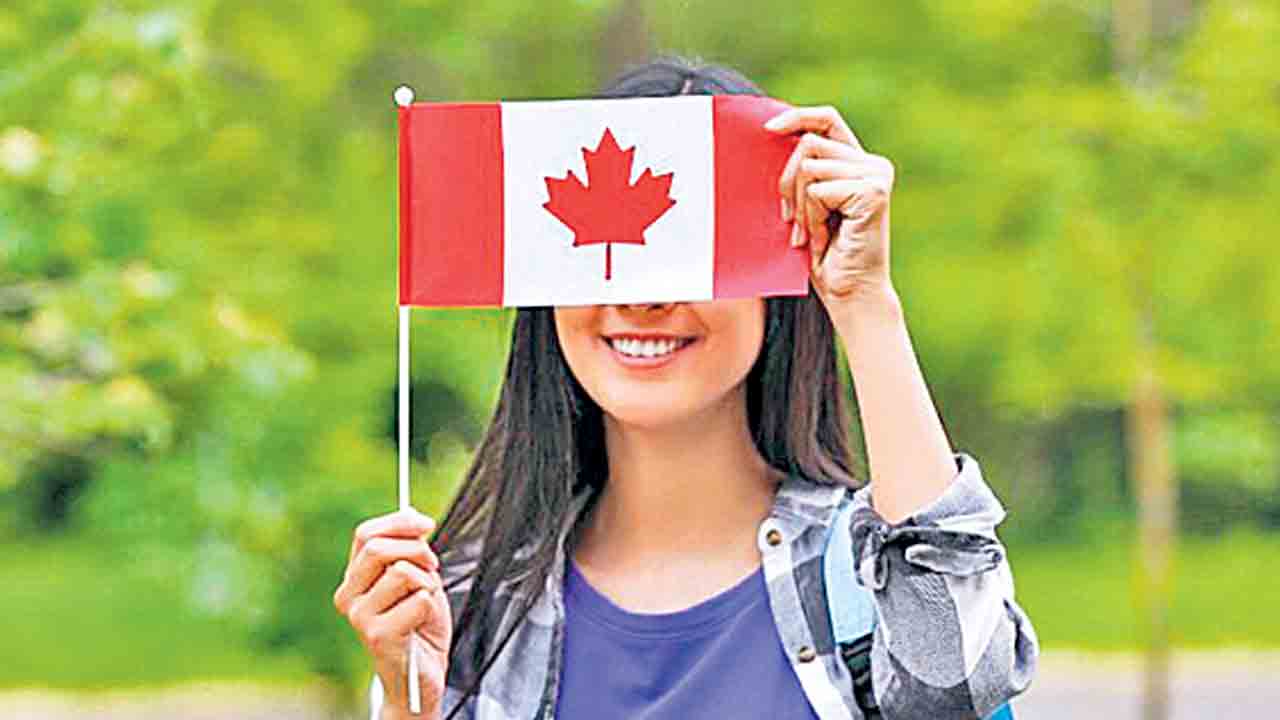 Indian Students | కెనడాలో భారత విద్యార్థులు.. రికార్డుల్లో ఉంటారు.. కానీ కాలేజీల్లో కనిపించరు!