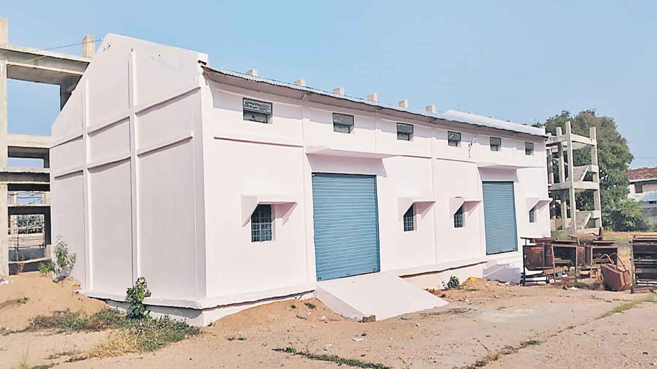 Sircilla | నూలు అందక నడవని సాంచాలు.. మూత పడుతున్న సిరిసిల్ల వస్త్రపరిశ్రమ