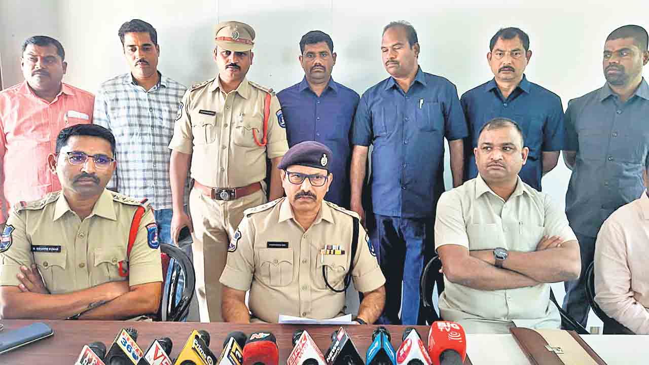 Hyderabad | మద్యం తాగేందుకు డబ్బుల్లేక ఫోన్‌ తాకట్టు.. వివాదంలో వ్యక్తి హత్య