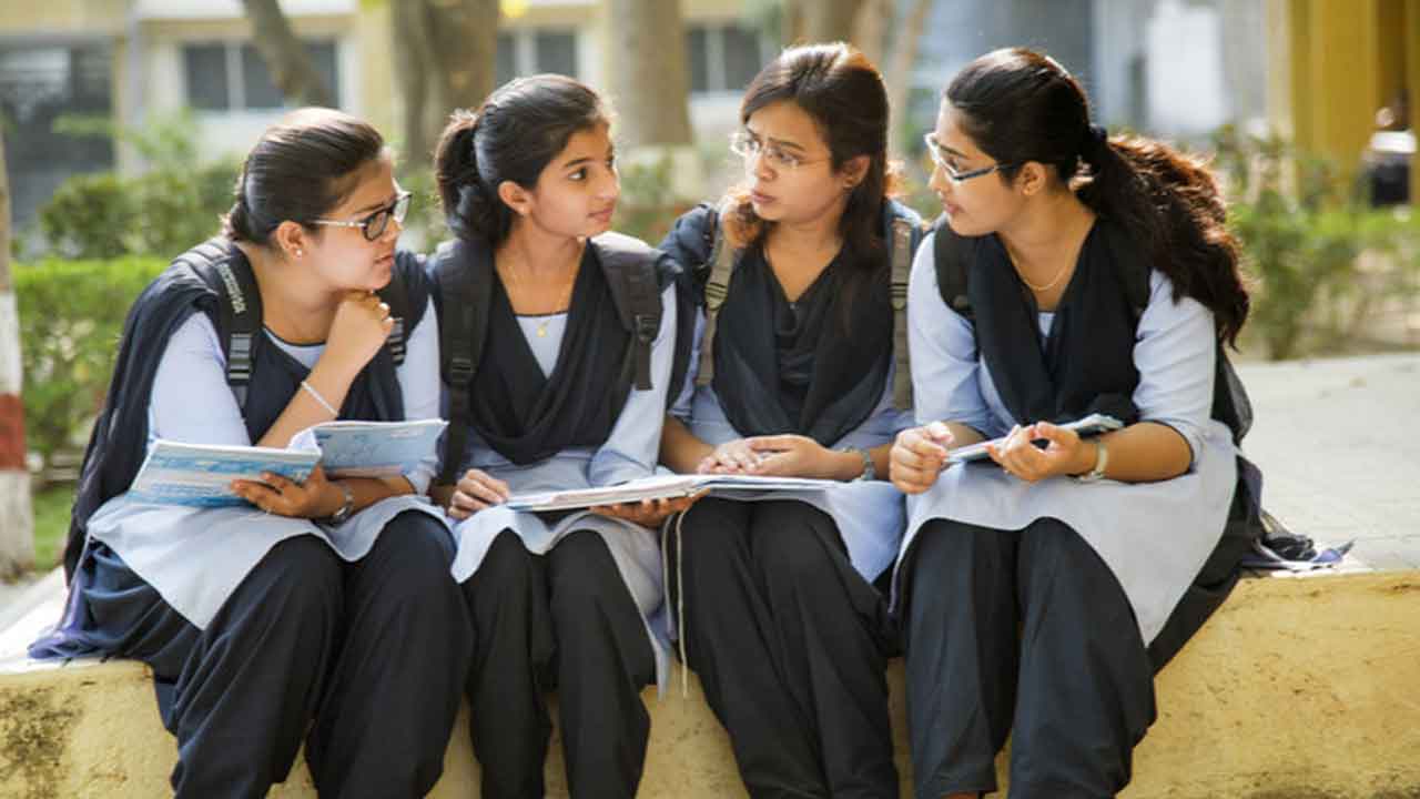 ఇంటర్‌ ఇంగ్లిష్‌లో అదనపు ప్రశ్న