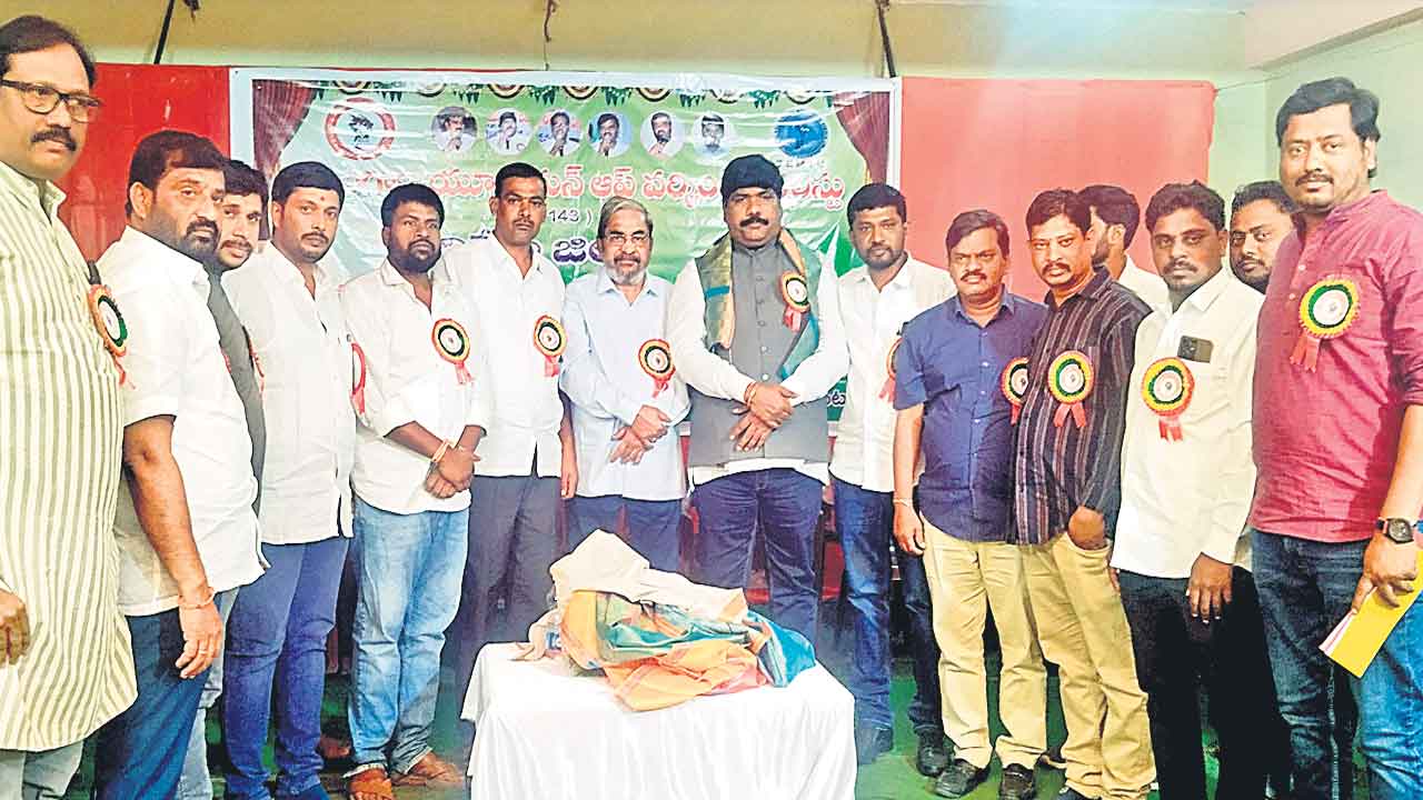 అక్రెడిటేషన్లు తగ్గిస్తే ఊరుకోం